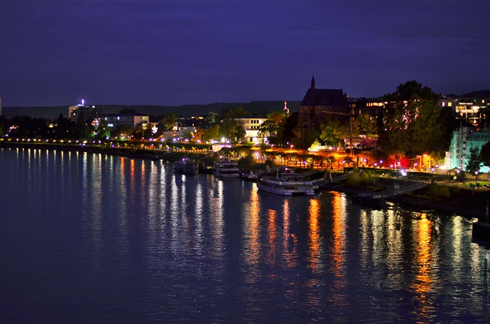 Deutschlandtour_Bullitour_Deutschlandreise_Reise durch Deutschland_mit dem Bulli durch Deutschland_Flitterwochen in Deutschland_Hochzeitsreise durch Deutschland_Urlaub in Bonn_Bonn_3 (7786780)